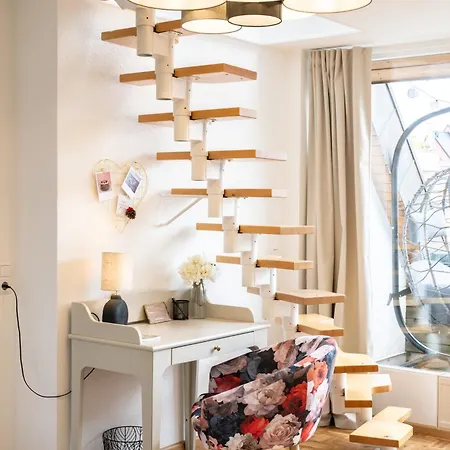 Black Forrest Base-zentral Am Martinstor Apartment *